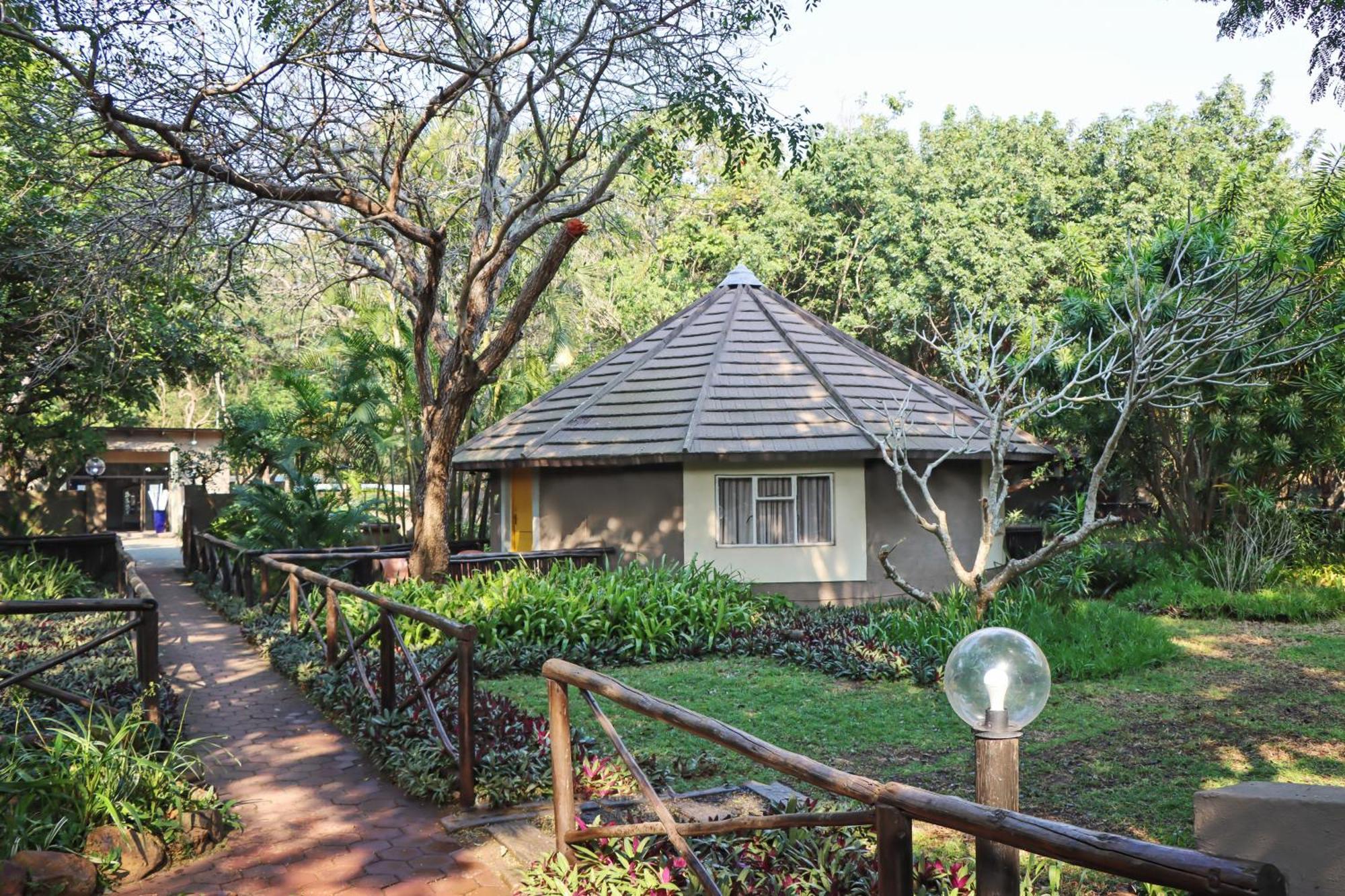 Emdoneni Lodge With Zululand Cat Conservation Project Hluhluwe Exterior photo