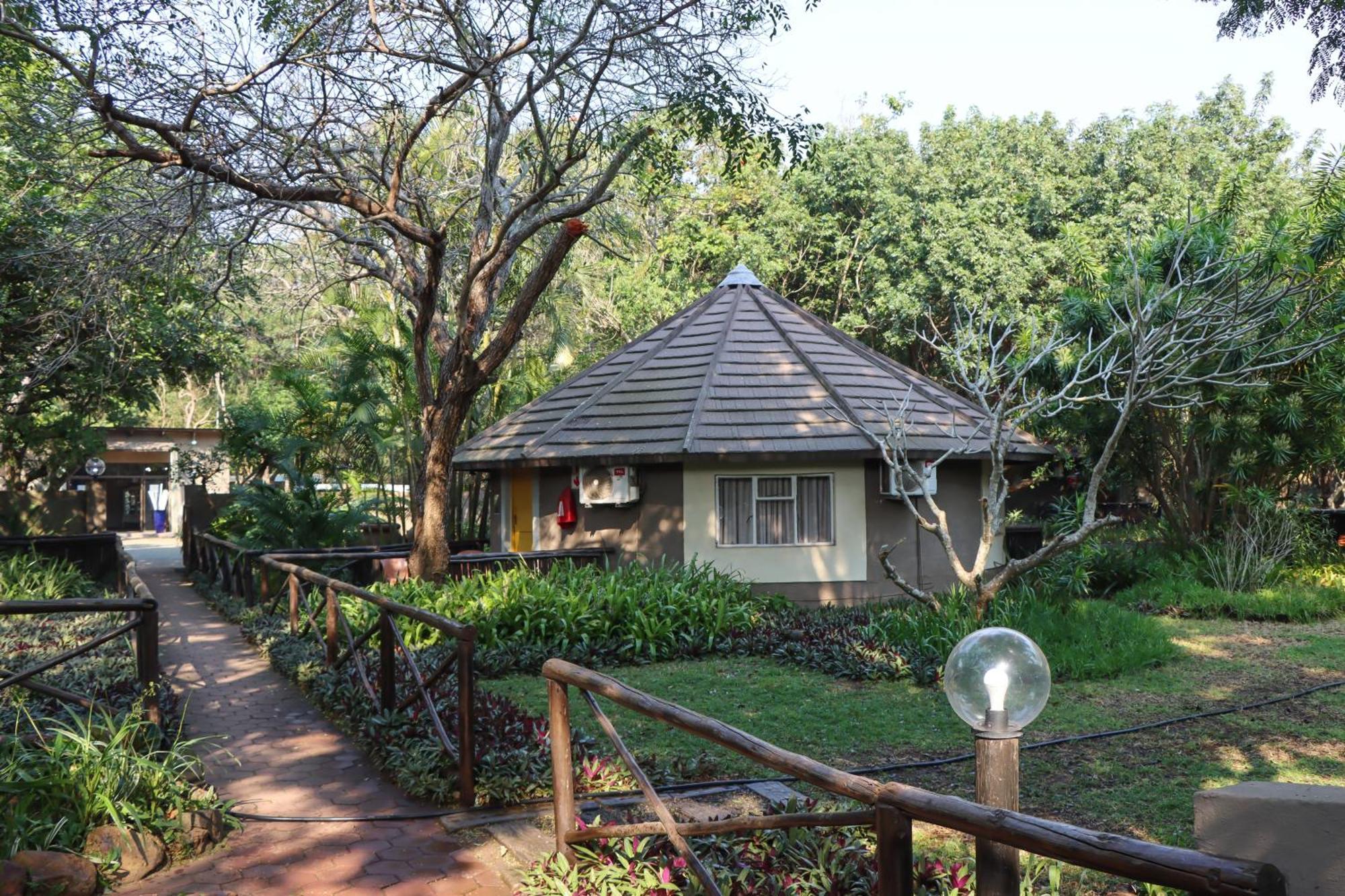 Emdoneni Lodge With Zululand Cat Conservation Project Hluhluwe Exterior photo
