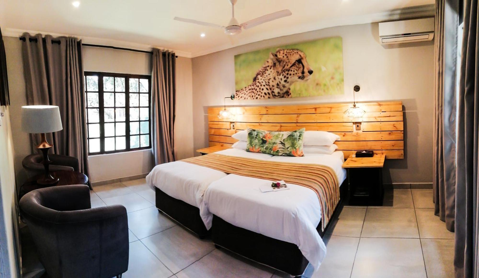 Emdoneni Lodge With Zululand Cat Conservation Project Hluhluwe Exterior photo