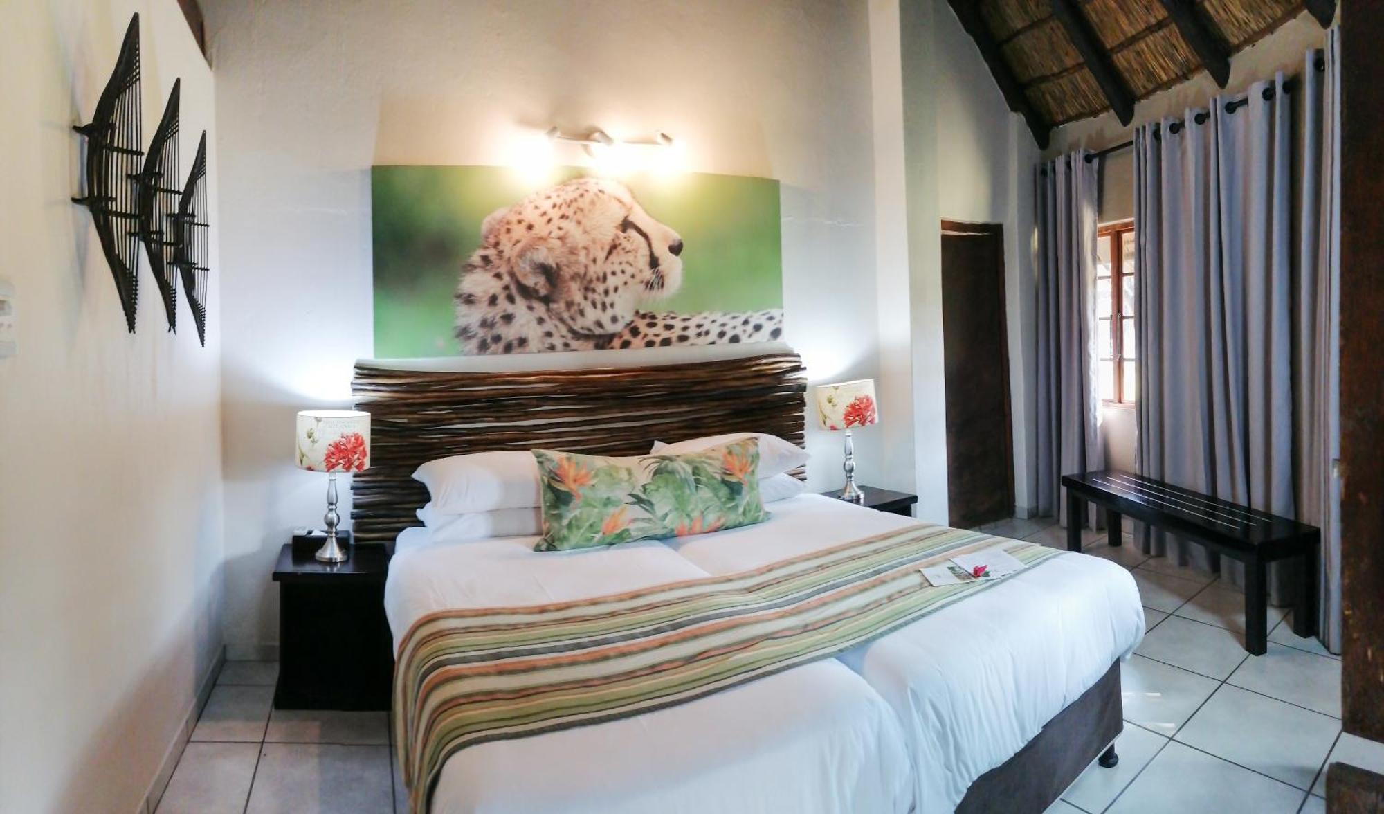 Emdoneni Lodge With Zululand Cat Conservation Project Hluhluwe Exterior photo