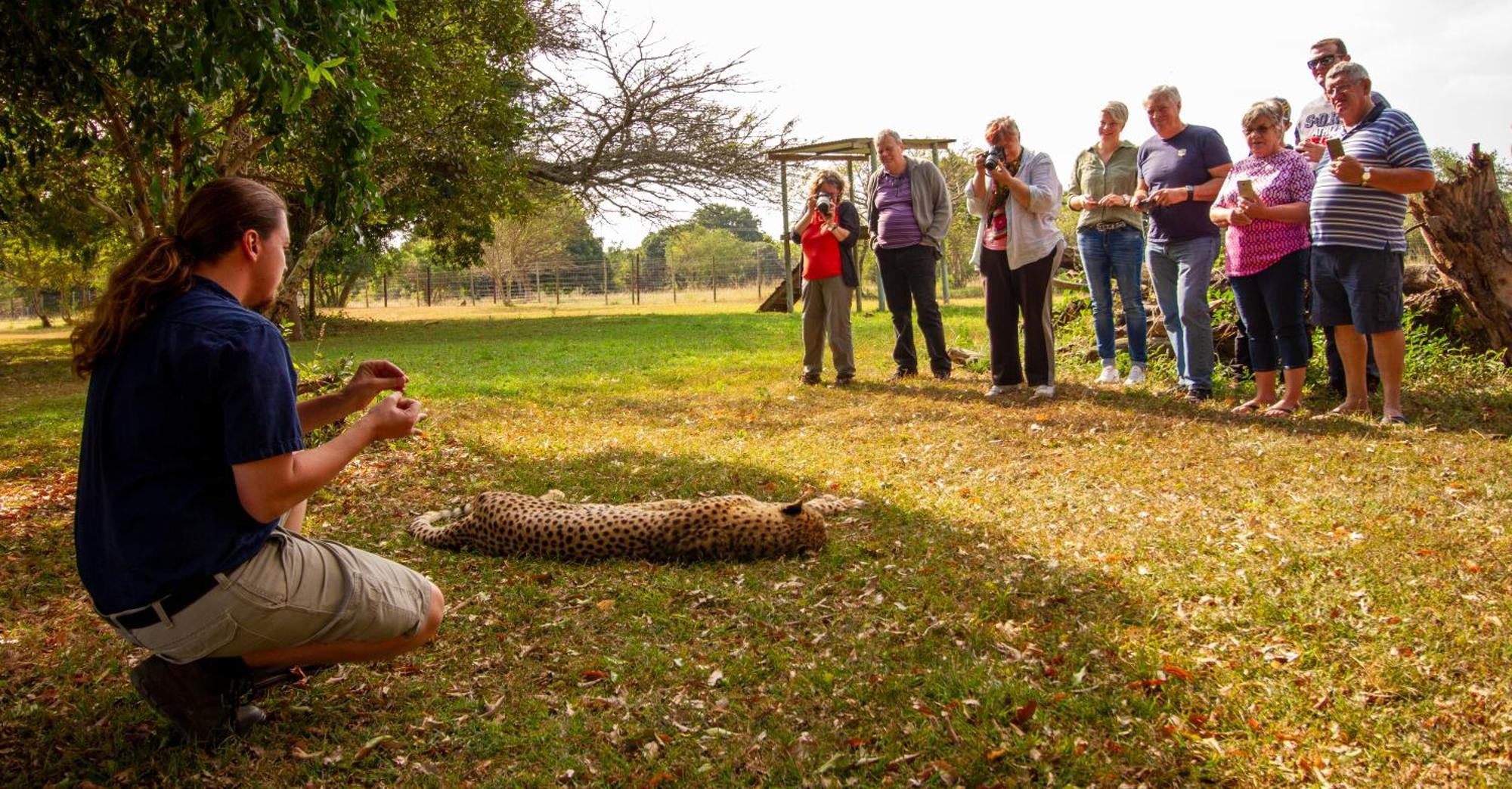 Emdoneni Lodge With Zululand Cat Conservation Project Hluhluwe Exterior photo